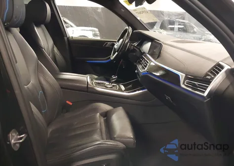 2020 BMW X5 xDrive40I z USA, uszkodzony, nr VIN 5UXCR6C01LLL66388